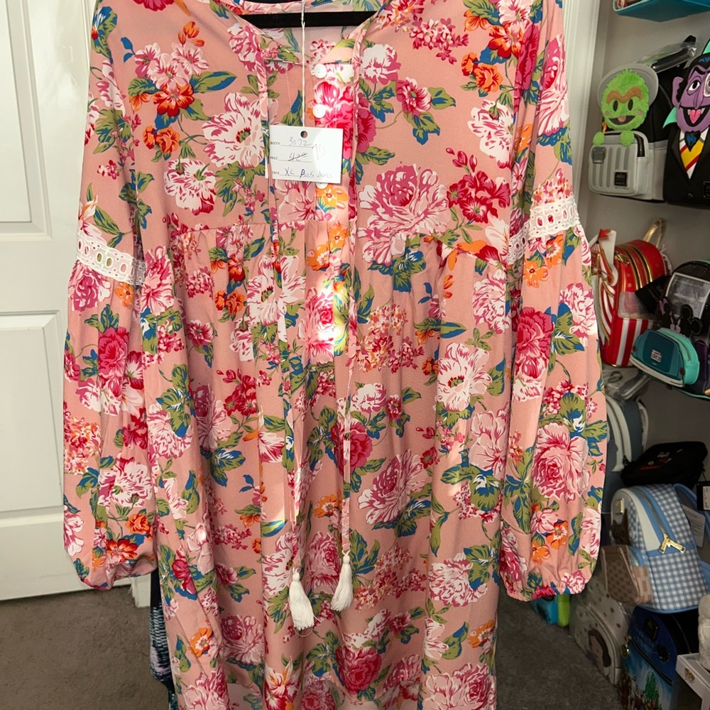 NWT Boutique Floral Pink Dress with Lace Accents- size XL
